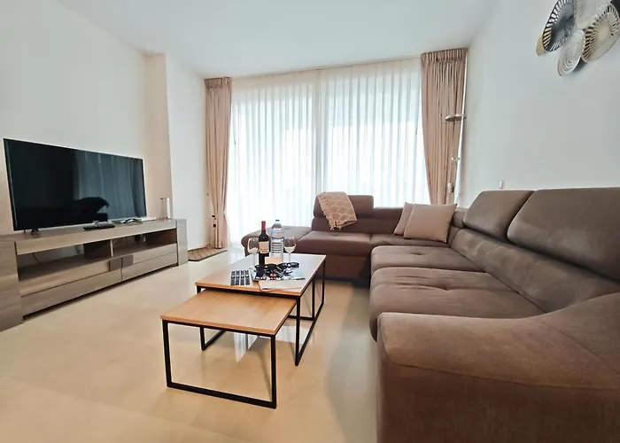 Frontline Golf Groundfloor Lagoon & - Ehhouse * إِستيبونا