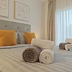 Frontline Golf Groundfloor Lagoon & - Ehhouse